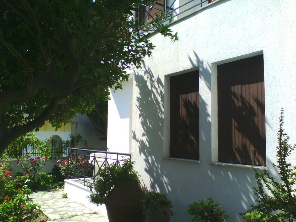 Karagiozos Studios & Apartments スコペロス 部屋 写真